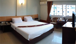 Standard Room - Satit Danok Hotel